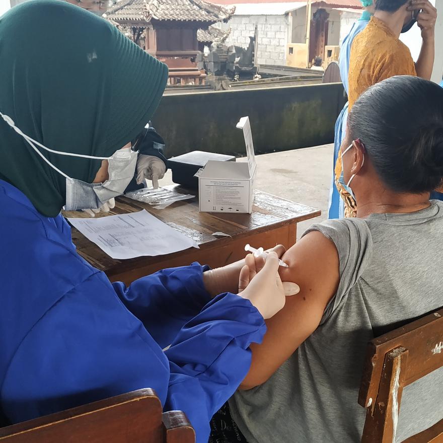 Gerakan Vaksin Serentak Di Desa Batukaang